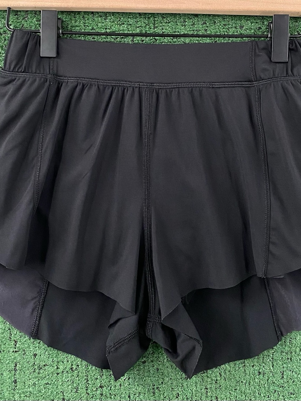 Lululemon Flowy Black Lined Shorts Women’s Size 2